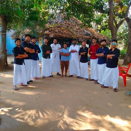 Goldengarden Cottages Hampi Bagian luar foto
