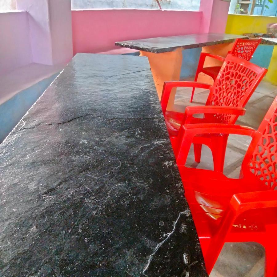 Goldengarden Cottages Hampi Bagian luar foto
