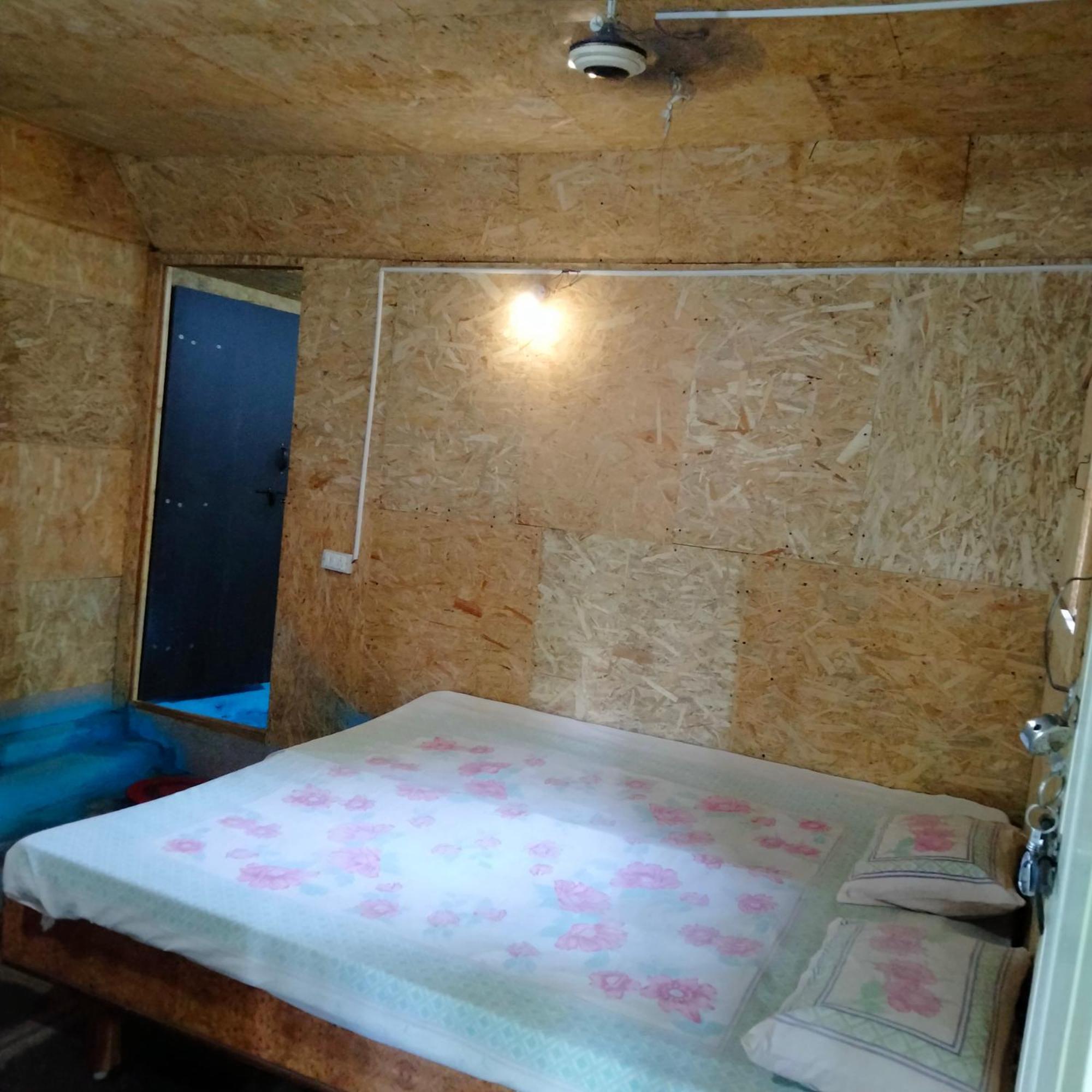 Goldengarden Cottages Hampi Bagian luar foto