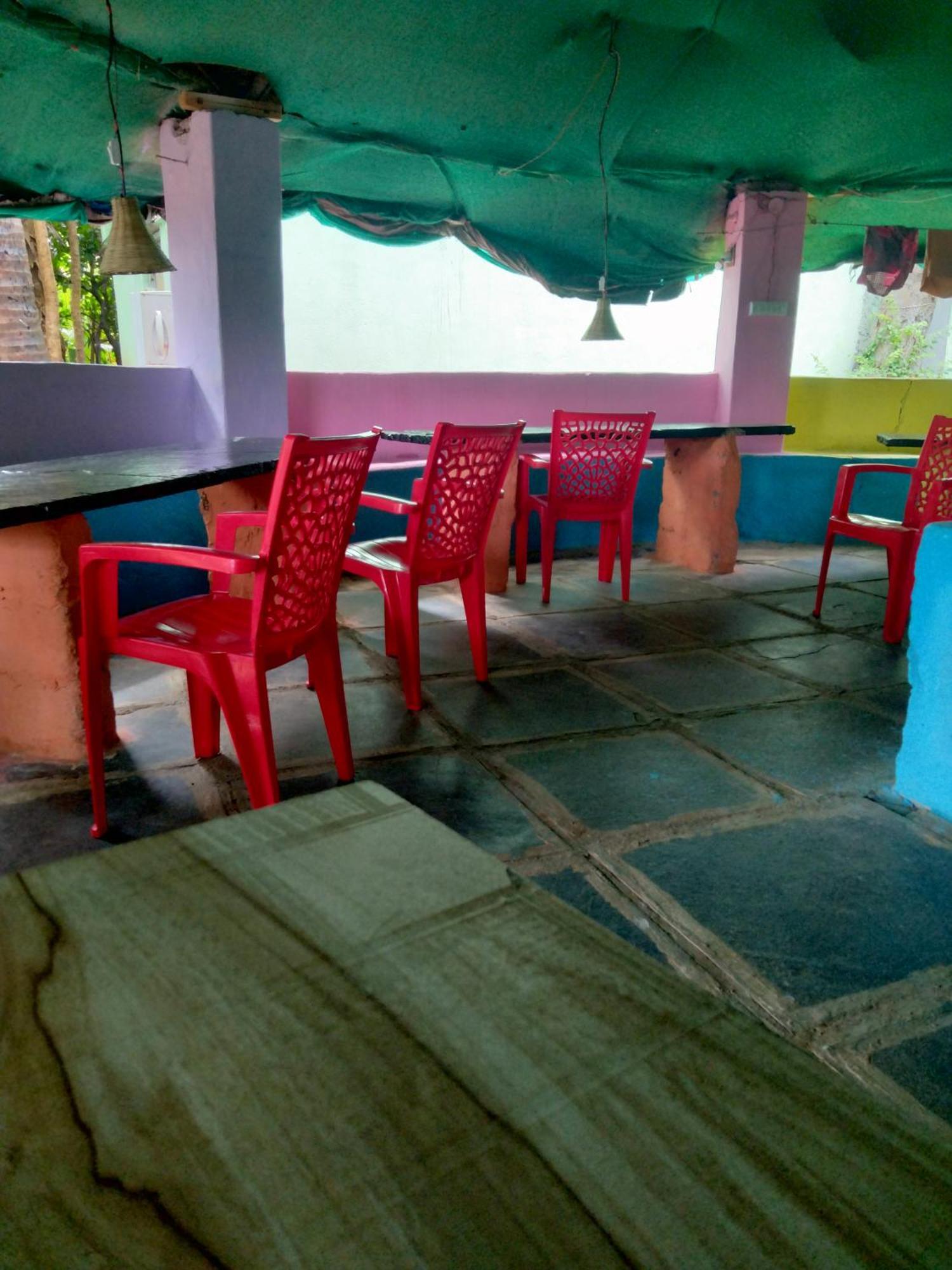 Goldengarden Cottages Hampi Bagian luar foto